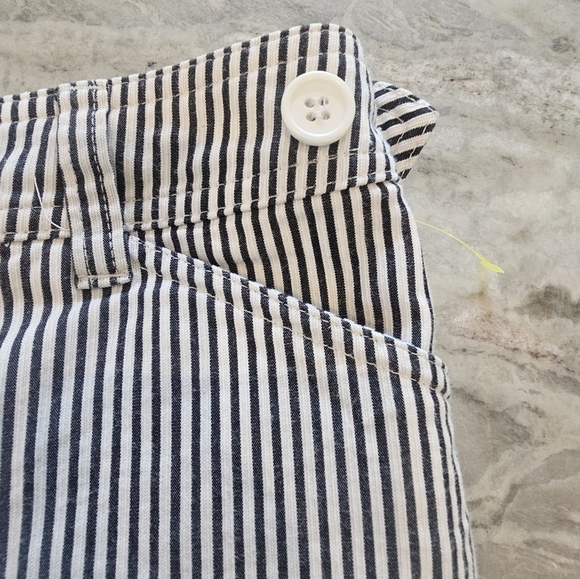 Jones New York Sport Stretch Black White Striped Shorts With Pockets 8 - Picture 5 of 13